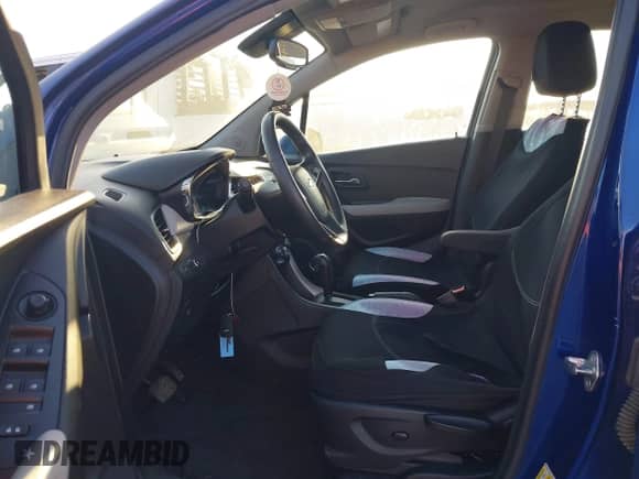 2017 Chevrolet Trax LS с VIN 3GNCJKSB9HL156872, выставлен на аукционе IAAI как лот 43070919 с пробегом 72 489 миль миль и . История ставок и продаж доступна на DreamBid. Изображение 5.