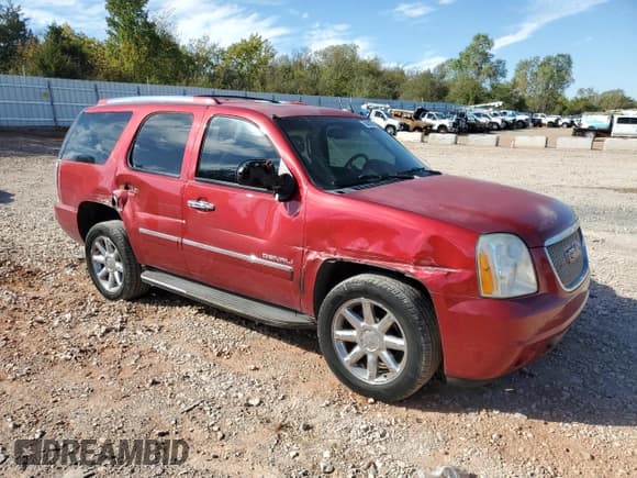 ✅ 2013 GMC Yukon Denali • VIN: 1GKS2EEF1DR170385 • Lot: 86886065. Listed on Copart with 283,752 mi. Free auction sales archive from the USA and detailed vehicle history report at DreamBid. Image 4.