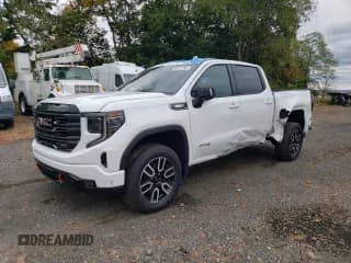 ✅ 2025 GMC Sierra 1500 AT4 • VIN: 1GTUUEE88SZ254846 • Лот: 90012235. Опубликован ранее на Copart с пробегом 3 709 миль. Бесплатный доступ к архиву аукционных продаж из США и подробный отчёт об истории автомобиля на DreamBid. Изображение 1.