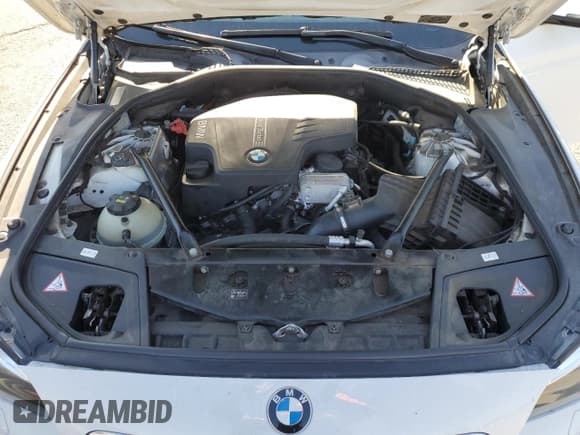 ✅ 2016 BMW 5 Series 528i • VIN: WBA5A5C55GG348429 • Lot: 90514915. Listed on Copart with 84,155 mi. Free auction sales archive from the USA and detailed vehicle history report at DreamBid. Image 11.