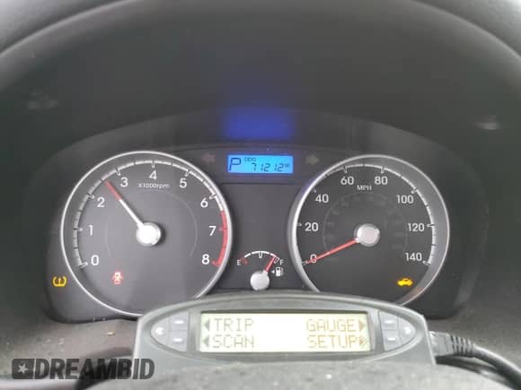 2010 Hyundai Accent GS z VIN KMHCM3AC4AU162134, wystawiony jako Copart lot #75884324 z przebiegiem 71 212 mil mil oraz Szkoda całkowita • Salvage title. Historia ofert i sprzedaży dostępna na DreamBid. Obrazek 9.