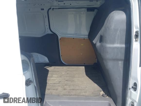 ✅ 2020 Ford Transit Connect XL • VIN: NM0LS7E22L1437939 • Lot: 42382744. Wystawiony na IAAI z przebiegiem Nie podano. Bezpłatny archiwum sprzedaży aukcyjnych z USA i szczegółowy raport historii pojazdu na DreamBid. Zdjęcie 8.