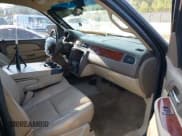 ✅ 2009 GMC Yukon • VIN: 1GKFC23049R189807 • Lot: 42464893. Listed on IAAI with Not provided. Free auction sales archive from the USA and detailed vehicle history report at DreamBid. Image 5.