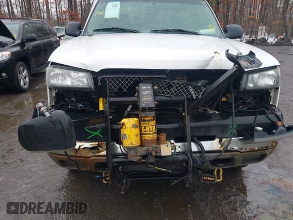 ✅ 2004 Chevrolet Silverado 2500HD Work Truck • VIN: 1GCHK24U14E121568 • Лот: 41572079. Опубликован ранее на IAAI с пробегом 122 730 миль. Бесплатный доступ к архиву аукционных продаж из США и подробный отчёт об истории автомобиля на DreamBid. Изображение 6.