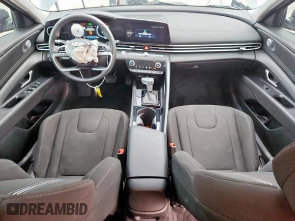 2024 Hyundai Elantra SEL с VIN KMHLS4DG8RU718628, выставлен на аукционе Copart как лот 70371085 с пробегом 18 560 миль миль и Чистый • Clean title. История ставок и продаж доступна на DreamBid. Изображение 8.