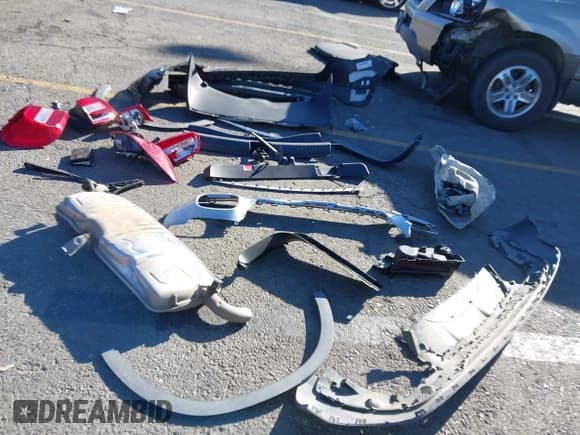 ✅ 2020 Mercedes-Benz GLA 250 • VIN: WDCTG4EB4LJ651201 • Лот: 43654034. Опубликован ранее на IAAI с пробегом 39 812 миль. Бесплатный доступ к архиву аукционных продаж из США и подробный отчёт об истории автомобиля на DreamBid. Изображение 12.