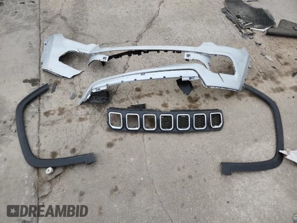 ✅ 2025 Jeep Compass Sport • VIN: 3C4NJDAN8ST575389 • Lot: 85638105. Wystawiony na Copart z przebiegiem 8 993 mil. Bezpłatny archiwum sprzedaży aukcyjnych z USA i szczegółowy raport historii pojazdu na DreamBid. Zdjęcie 13.