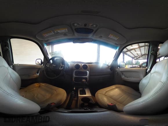 ✅ 2003 Jeep Liberty Limited • VIN: 1J8GL58K93W582179 • Лот: 43619444. Опубликован ранее на IAAI с пробегом 123 715 миль. Бесплатный доступ к архиву аукционных продаж из США и подробный отчёт об истории автомобиля на DreamBid. Изображение 18.