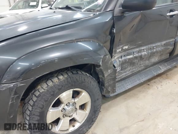 ✅ 2008 Toyota 4Runner SR5 • VIN: JTEBU14R68K011771 • Lot: 42931811. Listed on IAAI with 243,668 mi. Free auction sales archive from the USA and detailed vehicle history report at DreamBid. Image 6.