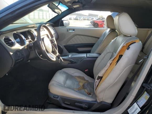 ✅ 2010 Ford Mustang V6 • VIN: 1ZVBP8EN0A5179472 • Lot: 87484885. Listed on Copart with 158,233 mi. Free auction sales archive from the USA and detailed vehicle history report at DreamBid. Image 7.