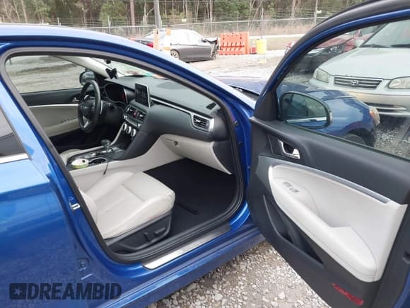 ✅ 2020 Genesis G70 2.0T • VIN: KMTG64LAXLU048760 • Лот: 41553678. Опубликован ранее на IAAI с пробегом 63 043 миль. Бесплатный доступ к архиву аукционных продаж из США и подробный отчёт об истории автомобиля на DreamBid. Изображение 5.