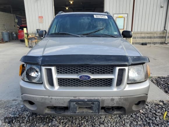 ✅ 2002 Ford Explorer Sport Trac Value • VIN: 1FMZU77E12UD25852 • Lot: 90370455. Listed on Copart with 201,483 mi. Free auction sales archive from the USA and detailed vehicle history report at DreamBid. Image 5.