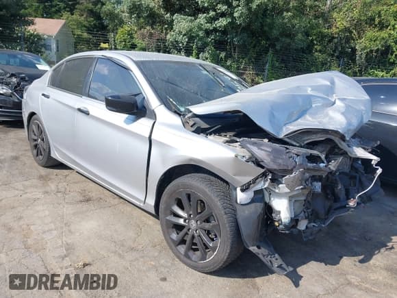 ✅ 2015 Honda Accord Sport • VIN: 1HGCR2F5XFA167584 • Lot: 43059462. Listed on IAAI with 185,685 mi. Free auction sales archive from the USA and detailed vehicle history report at DreamBid. Image 1.