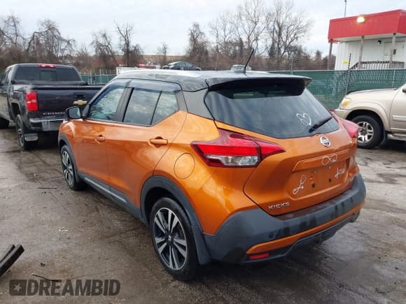 ✅ 2019 Nissan Kicks S • VIN: 3N1CP5CU6KL559887 • Lot: 41491252. Listed on IAAI with 69,357 mi. Free auction sales archive from the USA and detailed vehicle history report at DreamBid. Image 3.