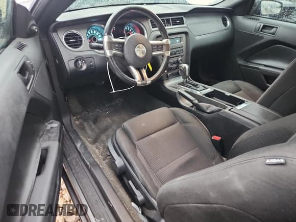 ✅ 2014 Ford Mustang V6 • VIN: 1ZVBP8AM1E5320522 • Лот: 87294305. Опубликован ранее на Copart с пробегом 112 177 миль. Бесплатный доступ к архиву аукционных продаж из США и подробный отчёт об истории автомобиля на DreamBid. Изображение 8.