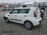✅ 2011 Kia Soul • VIN: KNDJT2A12B7713815 • Lot: 92536625. Wystawiony na Copart z przebiegiem 133 918 mil. Bezpłatny archiwum sprzedaży aukcyjnych z USA i szczegółowy raport historii pojazdu na DreamBid. Zdjęcie 2.