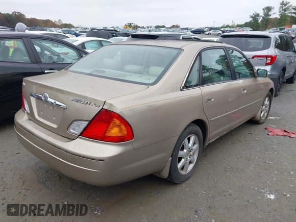 ✅ 2001 Toyota Avalon XLS • VIN: 4T1BF28B81U137802 • Лот: 43602276. Опубликован ранее на IAAI с пробегом 258 914 миль. Бесплатный доступ к архиву аукционных продаж из США и подробный отчёт об истории автомобиля на DreamBid. Изображение 4.