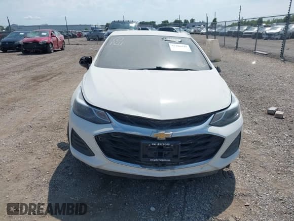 ✅ 2019 Chevrolet Cruze LT • VIN: 1G1BE5SM9K7118039 • Lot: 43106145. Listed on IAAI with Not provided. Free auction sales archive from the USA and detailed vehicle history report at DreamBid. Image 11.