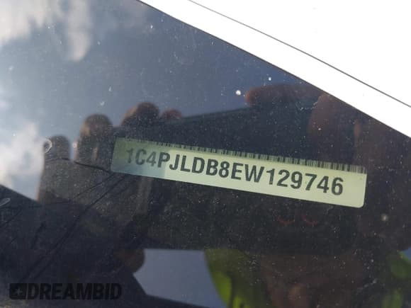 ✅ 2014 Jeep Cherokee Limited • VIN: 1C4PJLDB8EW129746 • Lot: 40778627. Wystawiony na IAAI z przebiegiem 231 265 mil. Bezpłatny archiwum sprzedaży aukcyjnych z USA i szczegółowy raport historii pojazdu na DreamBid. Zdjęcie 9.