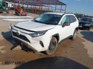 ✅ 2021 Toyota RAV4 LE • VIN: 2T3H1RFV1MW155391 • Lot: 43133561. Wystawiony na IAAI z przebiegiem 168 454 mil. Bezpłatny archiwum sprzedaży aukcyjnych z USA i szczegółowy raport historii pojazdu na DreamBid. Zdjęcie 17.