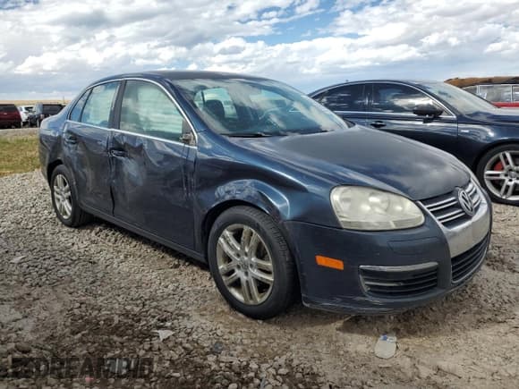 ✅ 2009 Volkswagen Jetta TDI • VIN: 3VWRL71K49M097041 • Lot: 81964895. Wystawiony na Copart z przebiegiem Nie podano. Bezpłatny archiwum sprzedaży aukcyjnych z USA i szczegółowy raport historii pojazdu na DreamBid. Zdjęcie 4.