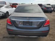 ✅ 2019 Mercedes-Benz E 300 • VIN: WDDZF4KB1KA585380 • Lot: 81945665. Wystawiony na Copart z przebiegiem 88 993 mil. Bezpłatny archiwum sprzedaży aukcyjnych z USA i szczegółowy raport historii pojazdu na DreamBid. Zdjęcie 6.