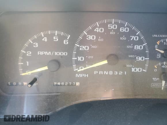 ✅ 1997 GMC Sierra 1500 • VIN: 1GTEC19W7VE558450 • Lot: 82656155. Wystawiony na Copart z przebiegiem 246 277 mil. Bezpłatny archiwum sprzedaży aukcyjnych z USA i szczegółowy raport historii pojazdu na DreamBid. Zdjęcie 9.