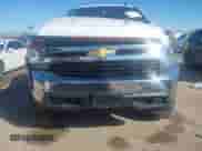 2022 Chevrolet Silverado 1500 LT z VIN 1GCPWCED9NZ194847, wystawiony jako IAAI lot #41697455 z przebiegiem 18 174 mil mil oraz . Historia ofert i sprzedaży dostępna na DreamBid. Obrazek 12.