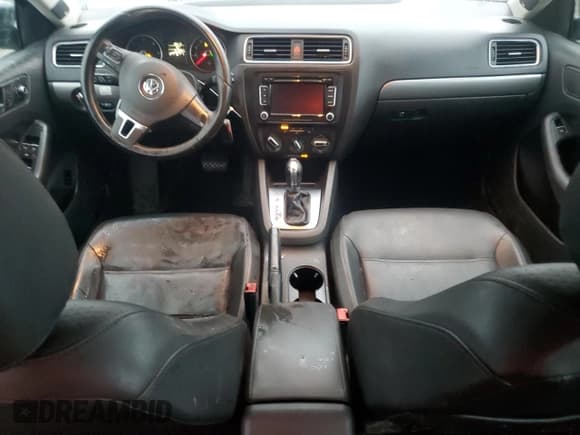 ✅ 2013 Volkswagen Jetta TDI w/Premium/Nav • VIN: 3VWLL7AJ8DM242815 • Lot: 85527915. Listed on Copart with 151,459 mi. Free auction sales archive from the USA and detailed vehicle history report at DreamBid. Image 8.