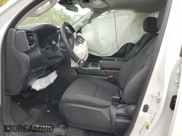 ✅ 2024 Toyota Tundra SR • VIN: 5TFKB5AA7RX036571 • Lot: 72647694. Wystawiony na Copart z przebiegiem 466 mil. Bezpłatny archiwum sprzedaży aukcyjnych z USA i szczegółowy raport historii pojazdu na DreamBid. Zdjęcie 7.