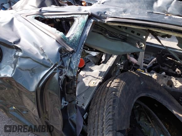 ✅ 2017 Chevrolet Camaro 1SS • VIN: 1G1FE1R73H0167636 • Lot: 39606951. Wystawiony na IAAI z przebiegiem Nie podano. Bezpłatny archiwum sprzedaży aukcyjnych z USA i szczegółowy raport historii pojazdu na DreamBid. Zdjęcie 8.