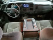 ✅ 2005 Chevrolet Silverado 1500 Z71 • VIN: 2GCEK13T651311262 • Лот: 74268304. Опубликован ранее на Copart с пробегом 290 090 миль. Бесплатный доступ к архиву аукционных продаж из США и подробный отчёт об истории автомобиля на DreamBid. Изображение 8.