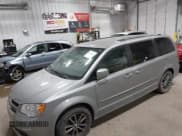 ✅ 2017 Dodge Grand Caravan SXT • VIN: 2C4RDGCG1HR554176 • Lot: 43617027. Wystawiony na IAAI z przebiegiem 217 653 mil. Bezpłatny archiwum sprzedaży aukcyjnych z USA i szczegółowy raport historii pojazdu na DreamBid. Zdjęcie 6.