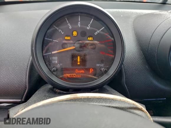 ✅ 2015 MINI Countryman S • VIN: WMWZC5C50FWP48799 • Lot: 94697145. Listed on Copart with 174,332 mi. Free auction sales archive from the USA and detailed vehicle history report at DreamBid. Image 9.