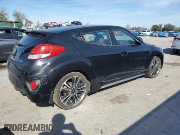 ✅ 2016 Hyundai Veloster Turbo • VIN: KMHTC6AE9GU301687 • Lot: 89148025. Wystawiony na Copart z przebiegiem 130 115 mil. Bezpłatny archiwum sprzedaży aukcyjnych z USA i szczegółowy raport historii pojazdu na DreamBid. Zdjęcie 3.