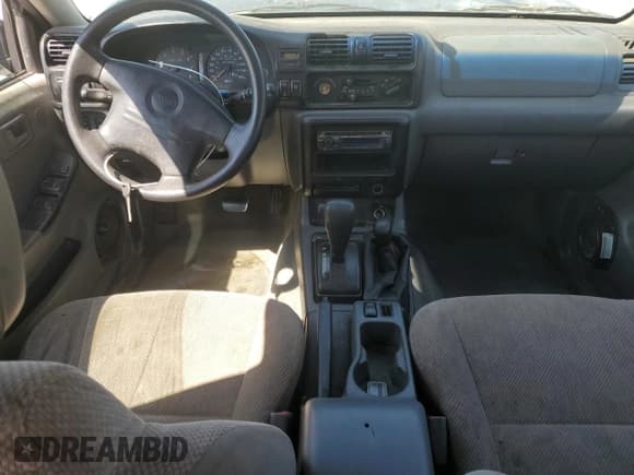 ✅ 1999 Isuzu Rodeo S • VIN: 4S2CM58W4X4330190 • Lot: 81996975. Wystawiony na Copart z przebiegiem 167 032 mil. Bezpłatny archiwum sprzedaży aukcyjnych z USA i szczegółowy raport historii pojazdu na DreamBid. Zdjęcie 8.