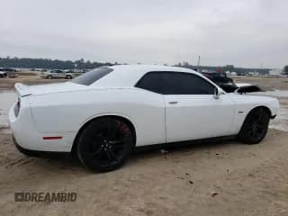 ✅ 2017 Dodge Challenger R/T • VIN: 2C3CDZBT5HH522485 • Lot: 72470342. Wystawiony na Copart z przebiegiem 51 156 mil. Bezpłatny archiwum sprzedaży aukcyjnych z USA i szczegółowy raport historii pojazdu na DreamBid. Zdjęcie 3.