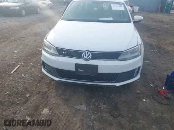 ✅ 2014 Volkswagen Jetta GLI • VIN: 3VW4T7AJ7EM385194 • Lot: 43765495. Wystawiony na IAAI z przebiegiem 151 140 mil. Bezpłatny archiwum sprzedaży aukcyjnych z USA i szczegółowy raport historii pojazdu na DreamBid. Zdjęcie 12.