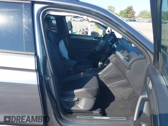 ✅ 2023 Volkswagen Tiguan SE R-Line Black • VIN: 3VV8B7AXXPM013798 • Лот: 43300703. Опубликован ранее на IAAI с пробегом 17 307 миль. Бесплатный доступ к архиву аукционных продаж из США и подробный отчёт об истории автомобиля на DreamBid. Изображение 5.