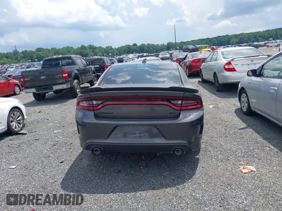 ✅ 2022 Dodge Charger GT • VIN: 2C3CDXHG6NH227700 • Lot: 42719314. Wystawiony na IAAI z przebiegiem 14 576 mil. Bezpłatny archiwum sprzedaży aukcyjnych z USA i szczegółowy raport historii pojazdu na DreamBid. Zdjęcie 15.