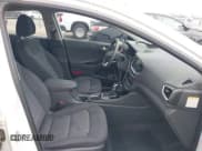 ✅ 2019 Hyundai Ioniq Blue • VIN: KMHC65LC6KU111920 • Lot: 41494131. Wystawiony na IAAI z przebiegiem 83 450 mil. Bezpłatny archiwum sprzedaży aukcyjnych z USA i szczegółowy raport historii pojazdu na DreamBid. Zdjęcie 5.