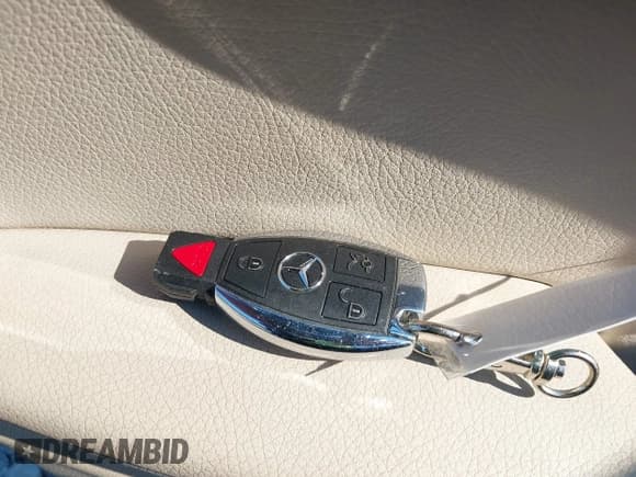 ✅ 2016 Mercedes-Benz GLC 300 • VIN: WDC0G4JB3GF019906 • Lot: 43143641. Listed on IAAI with 127,650 mi. Free auction sales archive from the USA and detailed vehicle history report at DreamBid. Image 11.