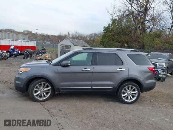 ✅ 2014 Ford Explorer Limited • VIN: 1FM5K8F82EGB47765 • Lot: 43722622. Wystawiony na IAAI z przebiegiem 73 540 mil. Bezpłatny archiwum sprzedaży aukcyjnych z USA i szczegółowy raport historii pojazdu na DreamBid. Zdjęcie 15.