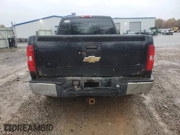2008 Chevrolet Silverado 1500 1LT with VIN 1GCEK19J58Z276022, listed as a Copart auction lot 86692375 with 172,729 mi miles and Salvage title. Bid and sale history available at DreamBid. Image 6.