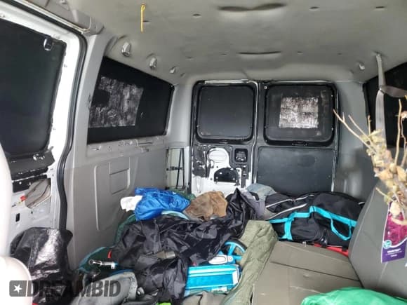 ✅ 2002 Ford Econoline Passenger XL • VIN: 1FMRE11242HB08362 • Lot: 43234805. Listed on Copart with 117,626 mi. Free auction sales archive from the USA and detailed vehicle history report at DreamBid. Image 10.