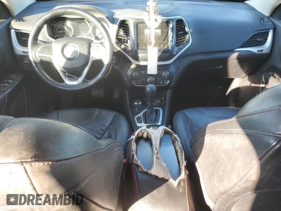 ✅ 2014 Jeep Cherokee Trailhawk • VIN: 1C4PJMBBXEW162594 • Lot: 89446585. Listed on Copart with 141,879 mi. Free auction sales archive from the USA and detailed vehicle history report at DreamBid. Image 8.