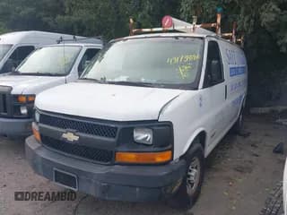 ✅ 2005 Chevrolet Express Cargo • VIN: 1GCGG25V151133071 • Лот: 43173880. Опубликован ранее на IAAI с пробегом 191 750 миль. Бесплатный доступ к архиву аукционных продаж из США и подробный отчёт об истории автомобиля на DreamBid. Изображение 2.