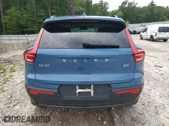 ✅ 2023 Volvo XC40 Ultimate Dark Theme • VIN: YV4L12UX6P2087430 • Lot: 62543495. Listed on Copart with 1,960 mi. Free auction sales archive from the USA and detailed vehicle history report at DreamBid. Image 6.