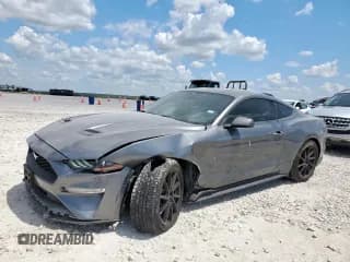 ✅ 2021 Ford Mustang EcoBoost • VIN: 1FA6P8TH2M5149451 • Лот: 68397225. Опубликован ранее на Copart с пробегом 54 208 миль. Бесплатный доступ к архиву аукционных продаж из США и подробный отчёт об истории автомобиля на DreamBid. Изображение 1.