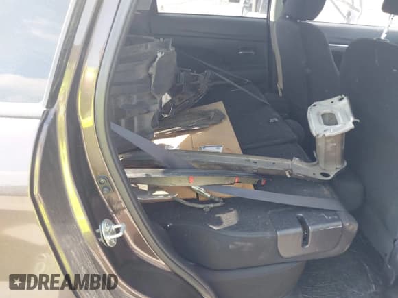 ✅ 2020 Mitsubishi Outlander ES • VIN: JA4AR3AU1LU024621 • Lot: 42763806. Listed on IAAI with 76,768 mi. Free auction sales archive from the USA and detailed vehicle history report at DreamBid. Image 8.